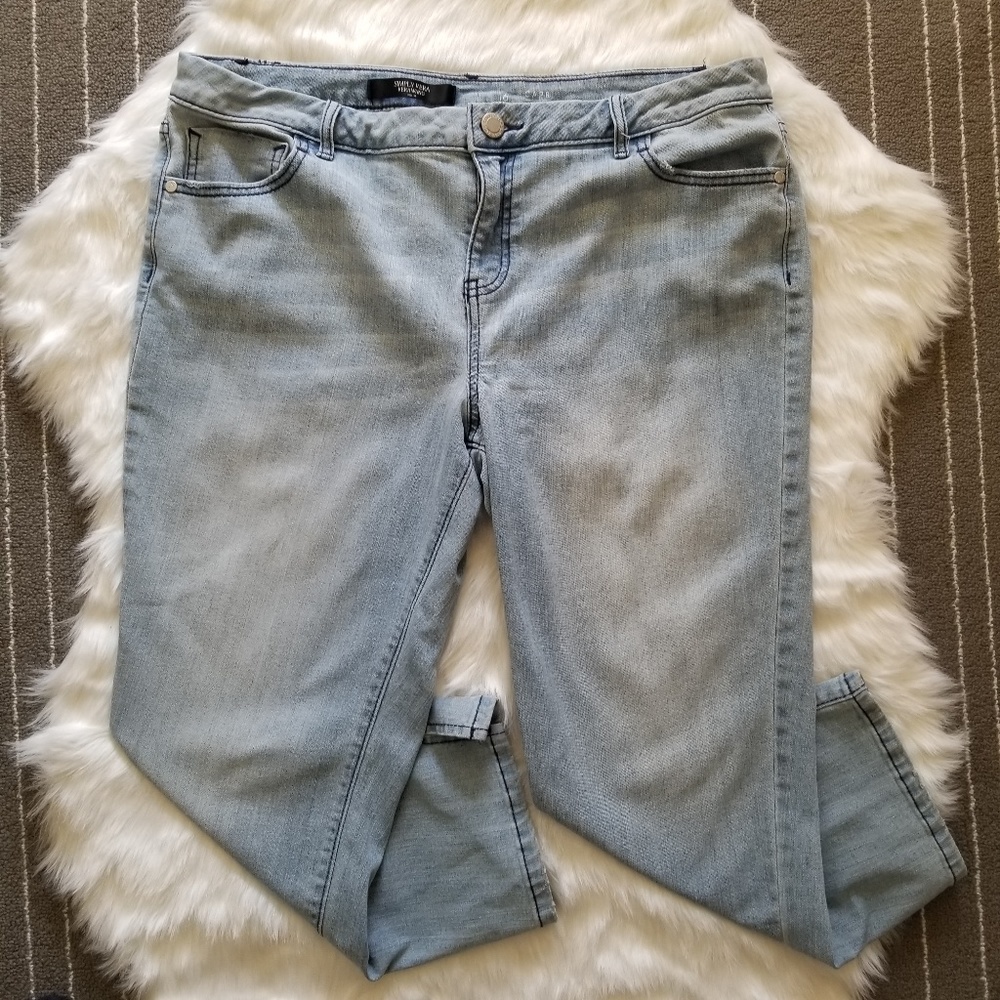 Simply Vera Wang Mid Rise Capri Jeans Plus Size 16